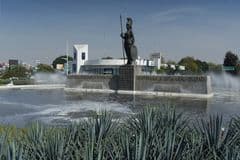Pueblos ribereños de Chapala exigen cancelar la licitación del acueducto sustituto hacia Guadalajara